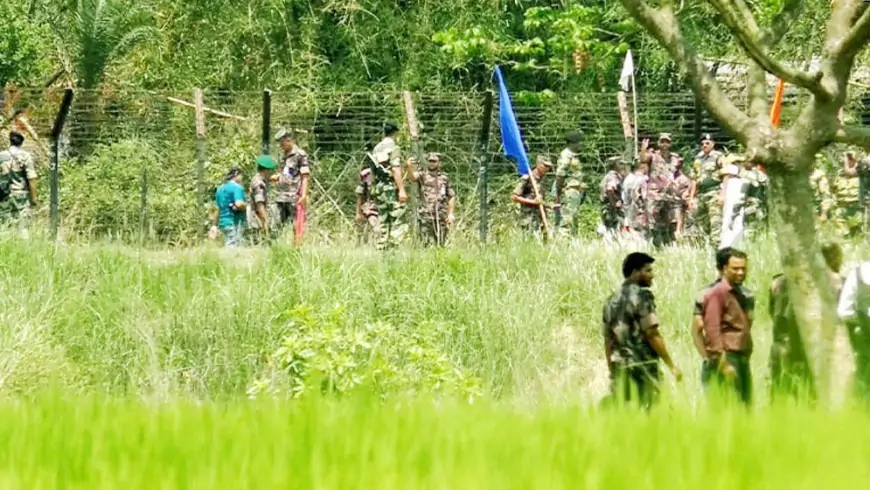 সীমান্তে কাঁটাতারের বেড়া নিয়ে বিজিবি-বিএসএফ পতাকা বৈঠক